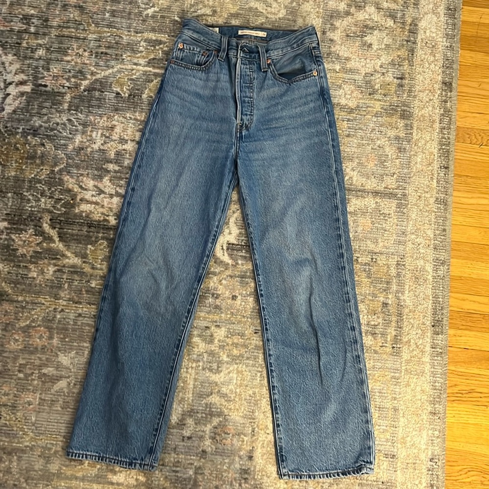 Levi’s Ribcage Straight Ankle Jeans